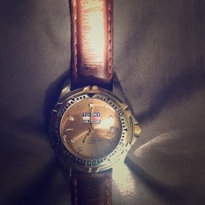 Vintage Tommy Hilfiger brown leather watch
